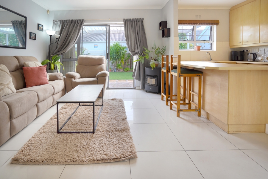 To Let 2 Bedroom Property for Rent in Sunningdale Western Cape